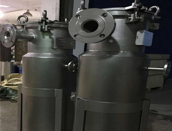 不銹鋼保溫夾套保安多袋式過(guò)濾器